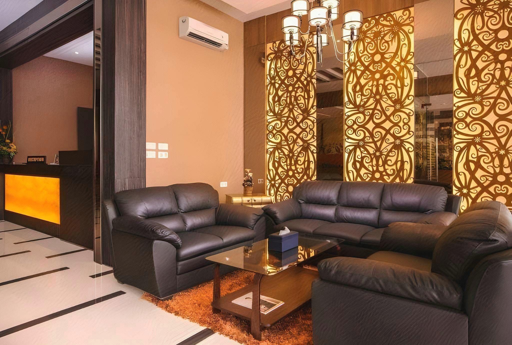 Alvina Hotel 15/35