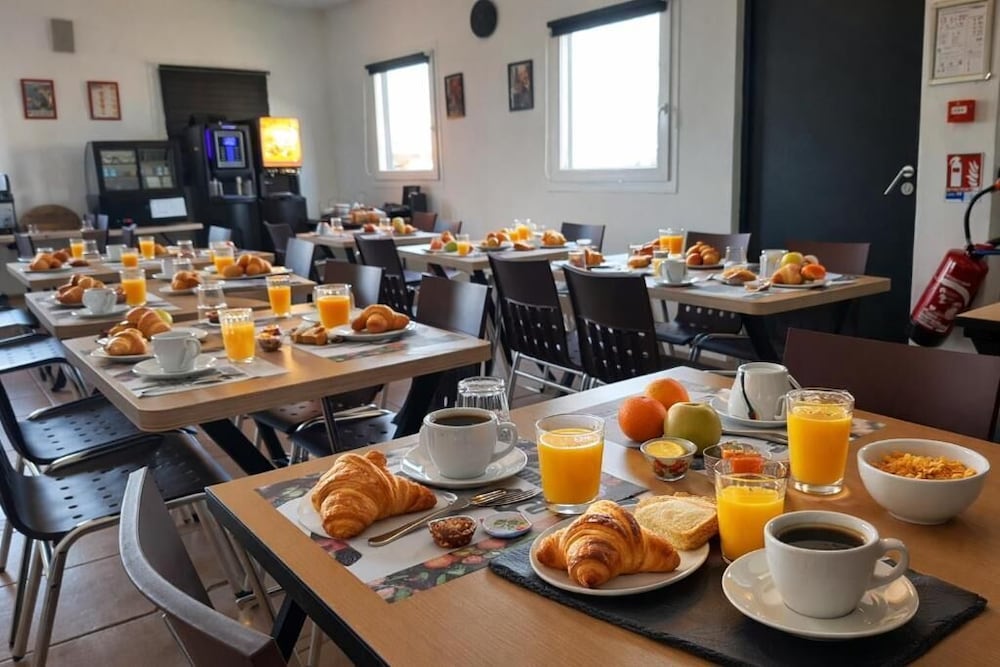 Enzo Hotels Chartres Mainvilliers By Kyriad Direct 15/24