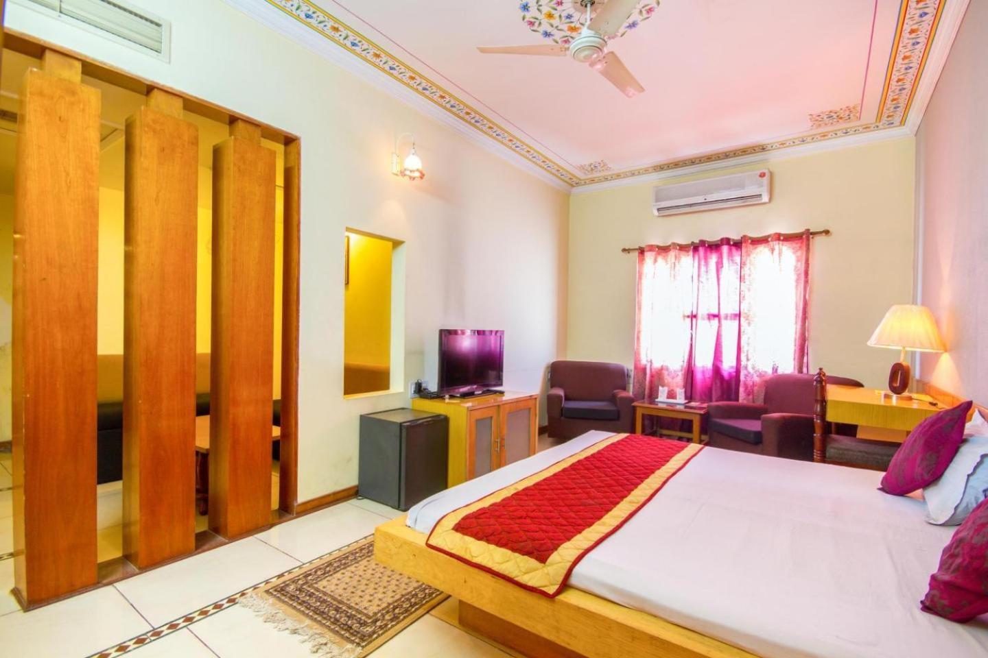 HOTEL SHALIMAR 24/43