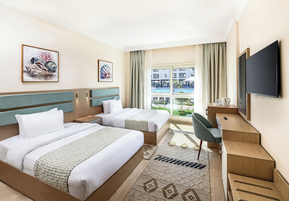 Azur One Eleven – New Alamein 24/70