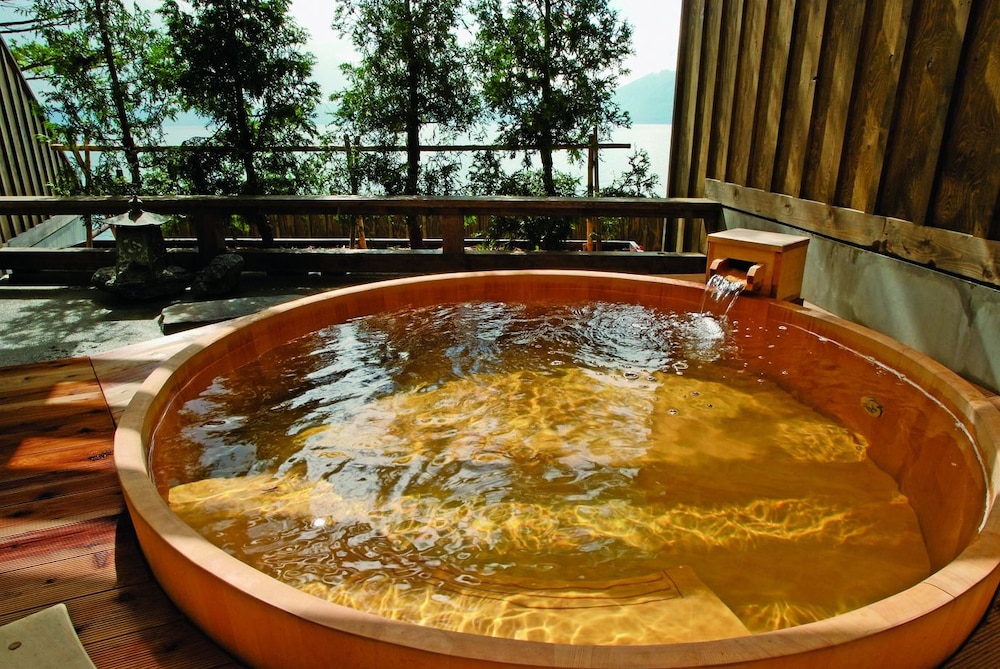 Lakeside Villa Suimeikaku 15/23