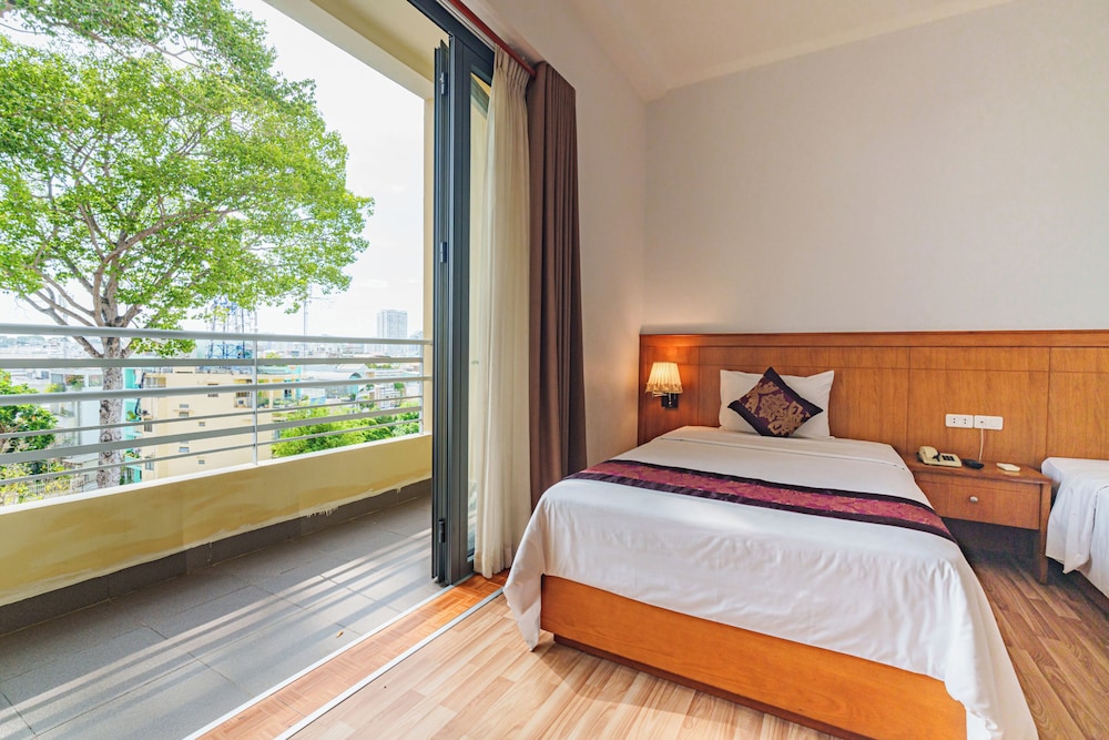 T78 Hotel 13/45