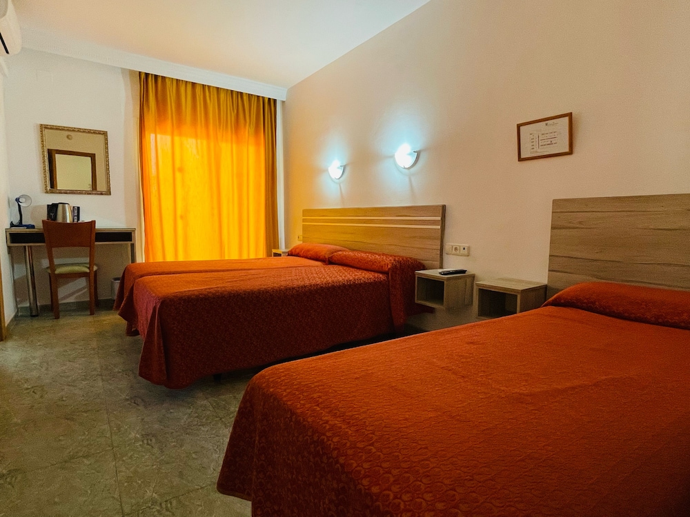 Hotel Carmen Teresa 34/72