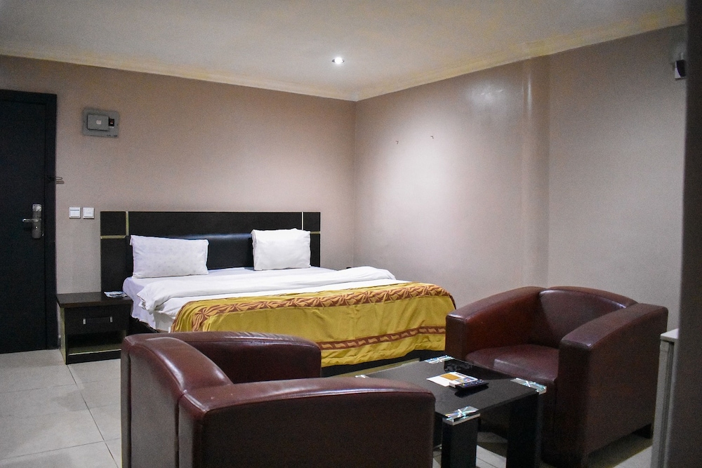 Beni Apartment And Suites 17/50