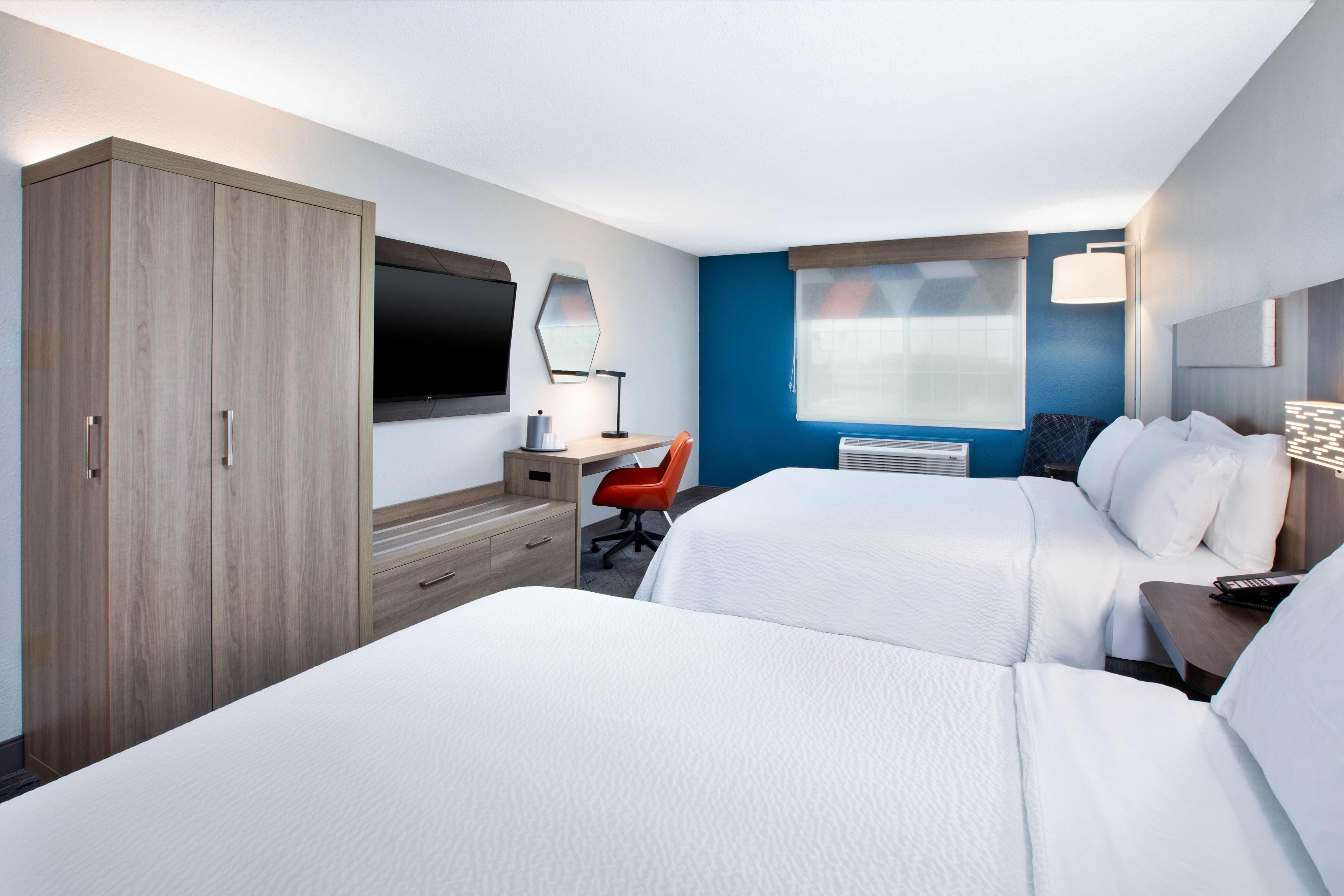 Holiday Inn Express Hotel Suites Defiance 17/52