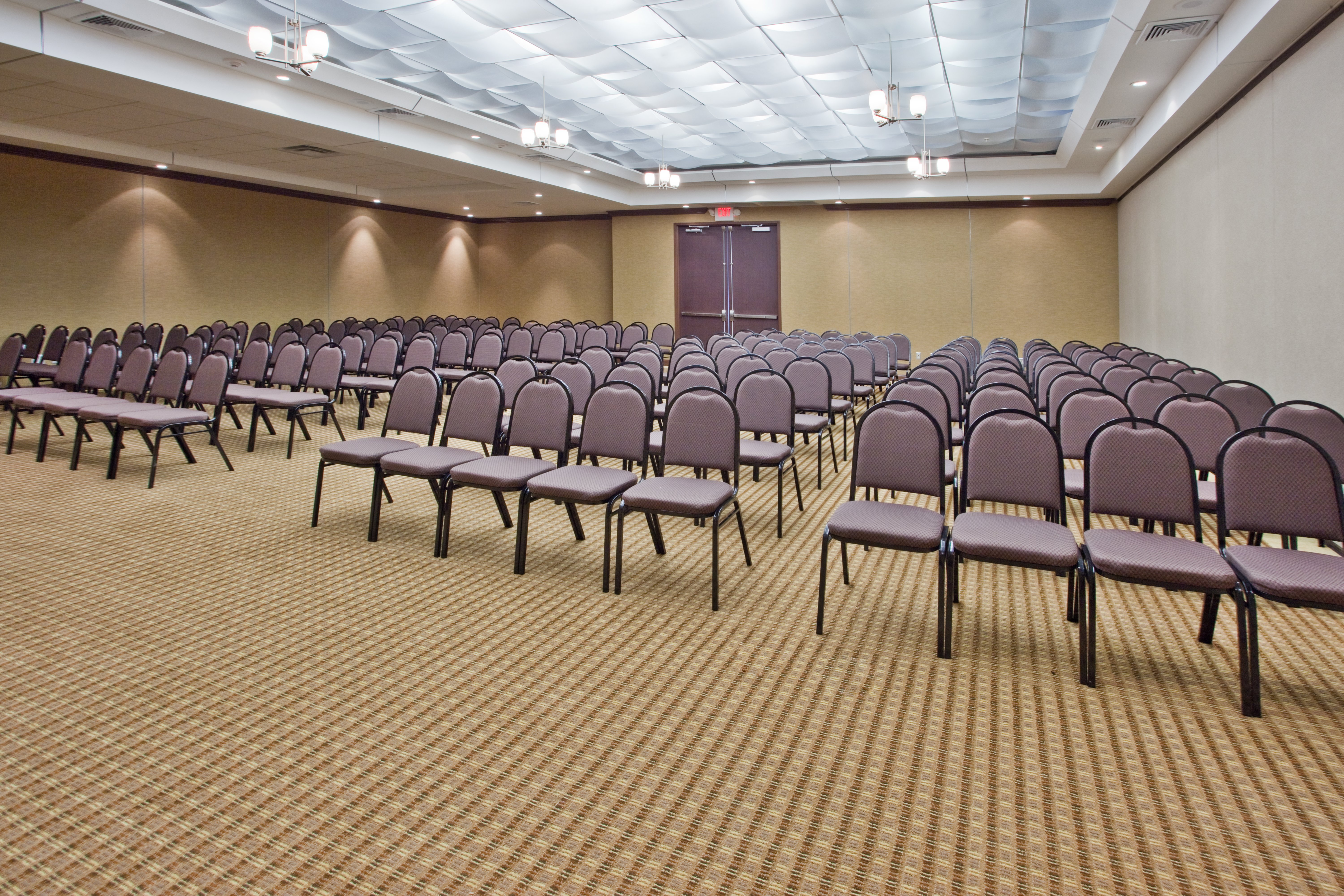 Holiday Inn Macon North 70/79