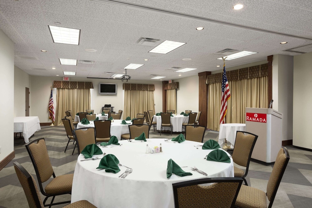 Ramada By Wyndham Del Rio 35/38