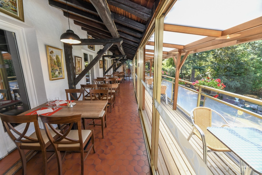 HOTEL LA CHAUMIERE 10/56
