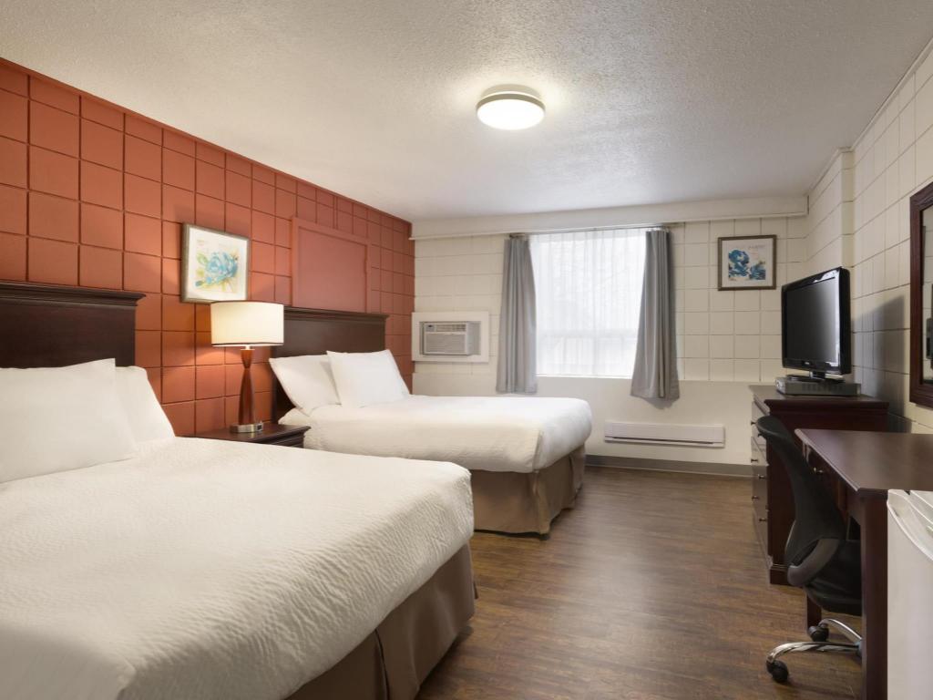 Efficiency, Suite, 2 Queen Beds, Back Building