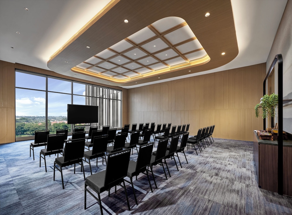 Artotel Living World Kota Wisata 42/55