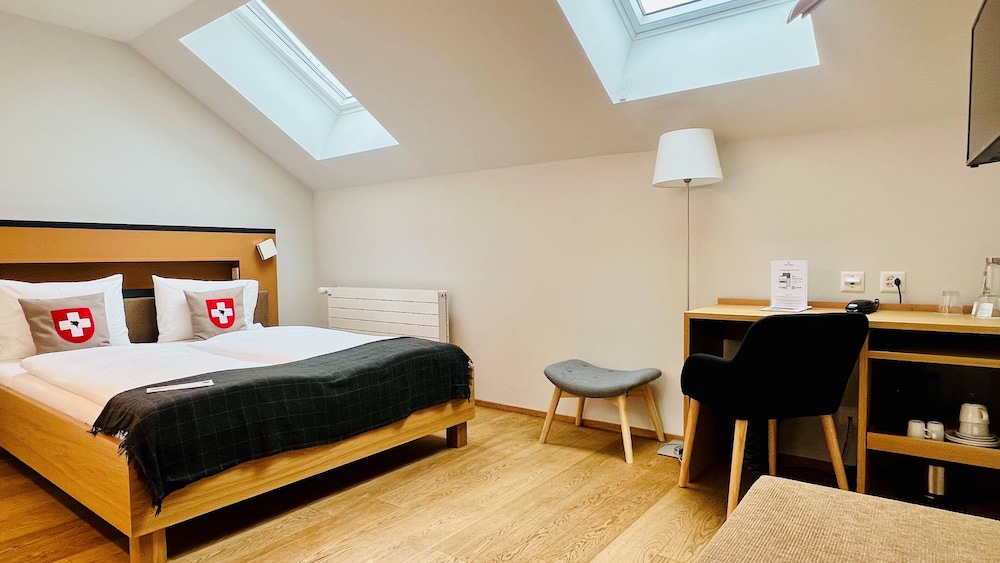 CLASSIC, DOUBLE BED