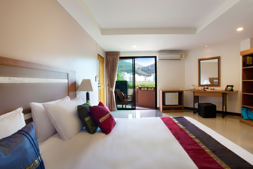 Patong V Hotel 5/32