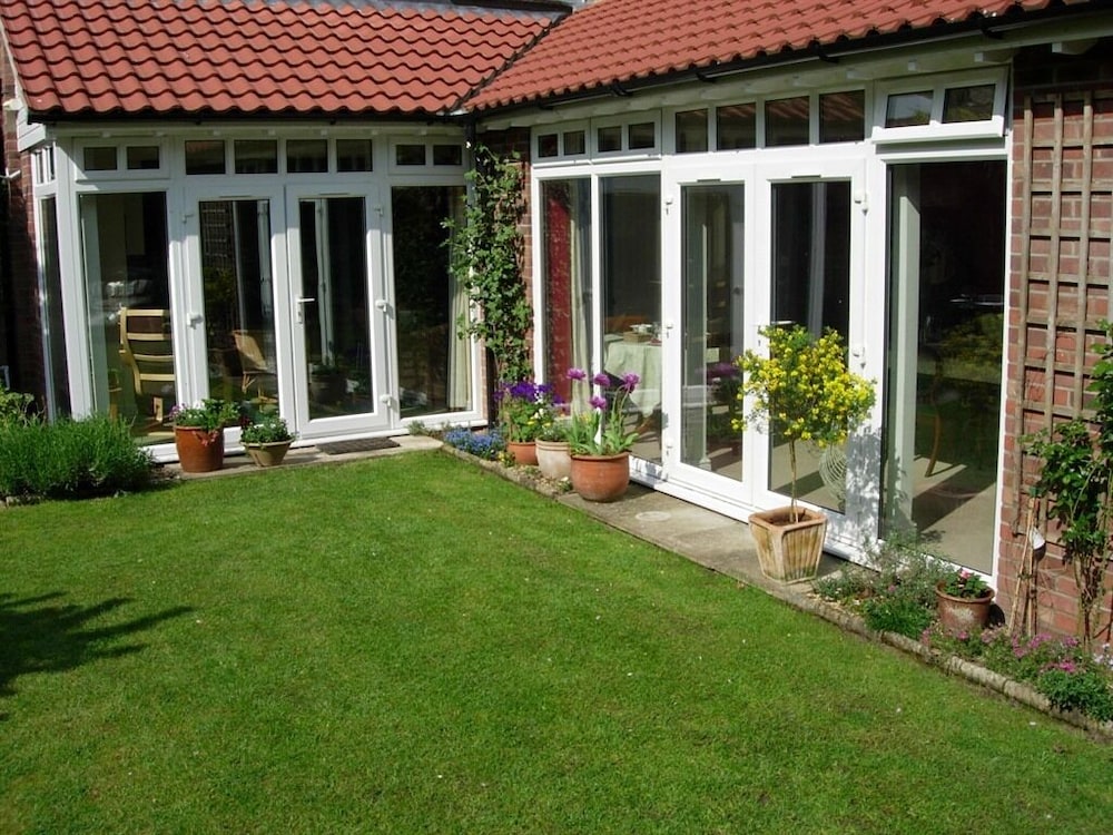 Beaufort Lodge 15/20