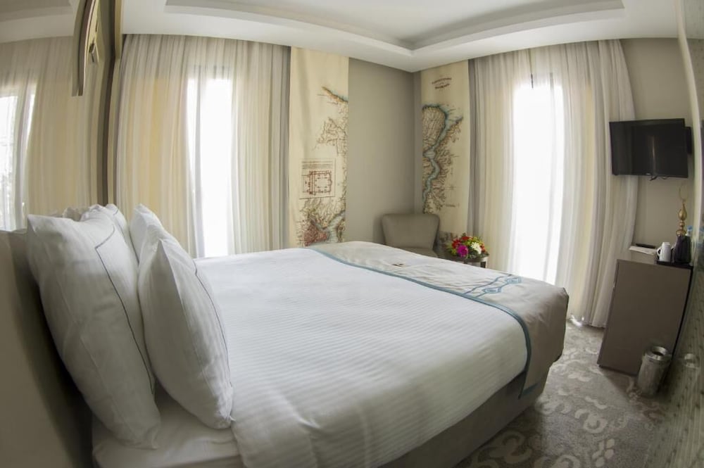 STANDARD, DOUBLE OR TWIN BED