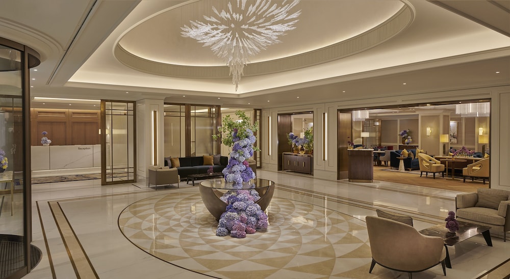 Lobby at Jumeirah Carlton Tower London, LONDON
