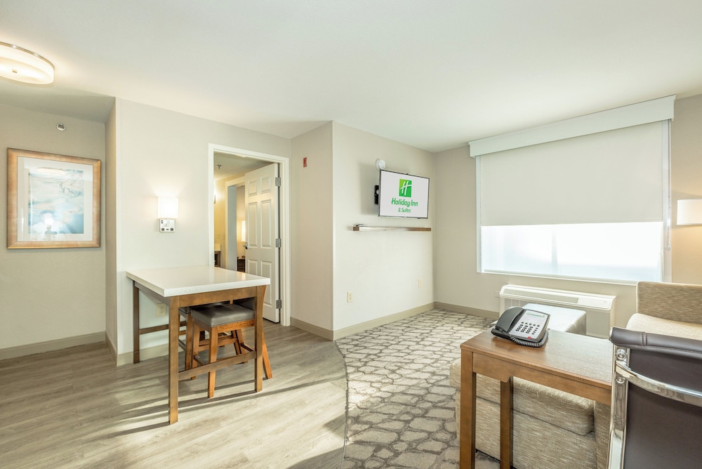 Holiday Inn Hotel Suites Peachtree City 47/70