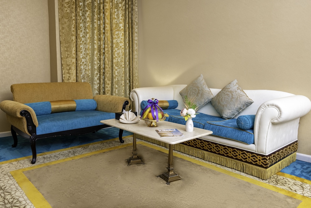 Saraya Corniche Hotel 57/83