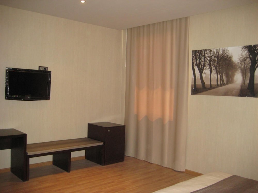 Hotel Dinastia 37/40