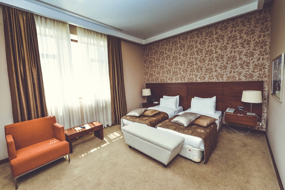QAFQAZ RESORT HOTEL 7/50