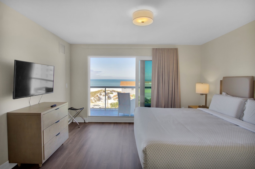 2 Bedrooms, Suite, King and Queen Bed, Ocean View, Sofa