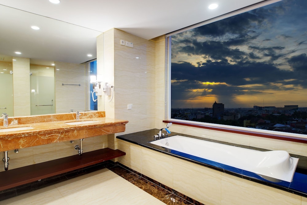 Adimulia Hotel Medan 4/55