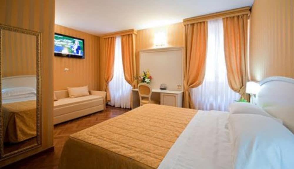 SUPERIOR, DOUBLE BED
