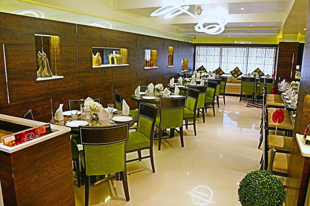 Oriental Residency Hotel 34/49