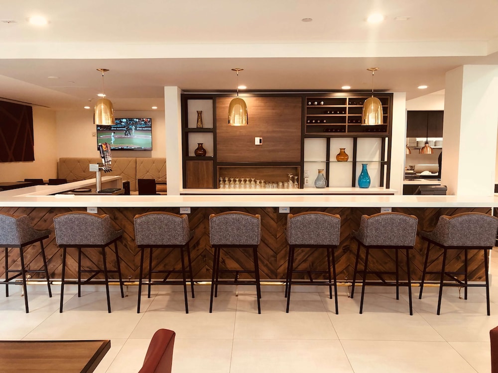 Hilton Garden Inn Miami Airport West 9/64