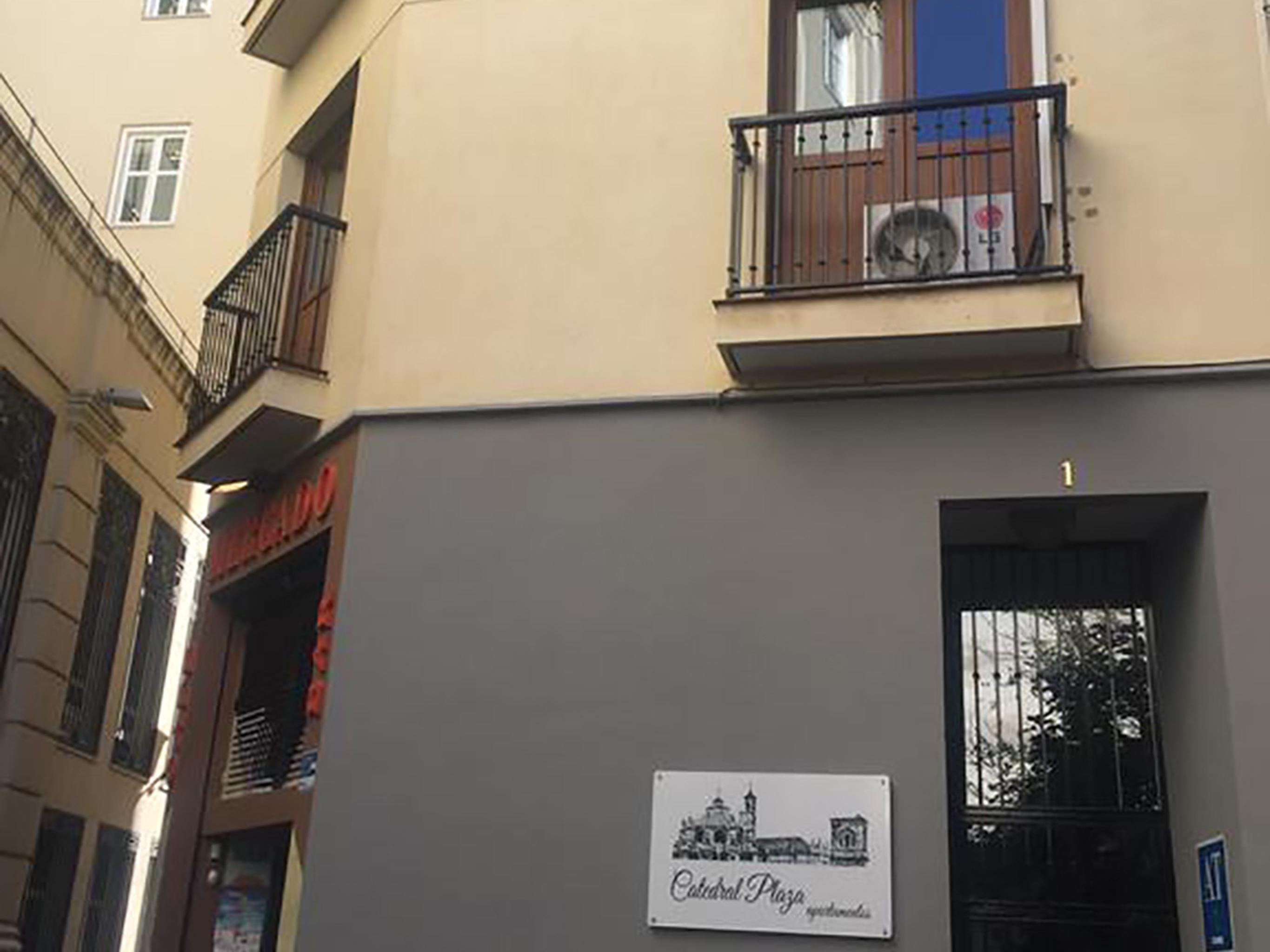 Apartamentos Catedral Plaza 3000 3/58
