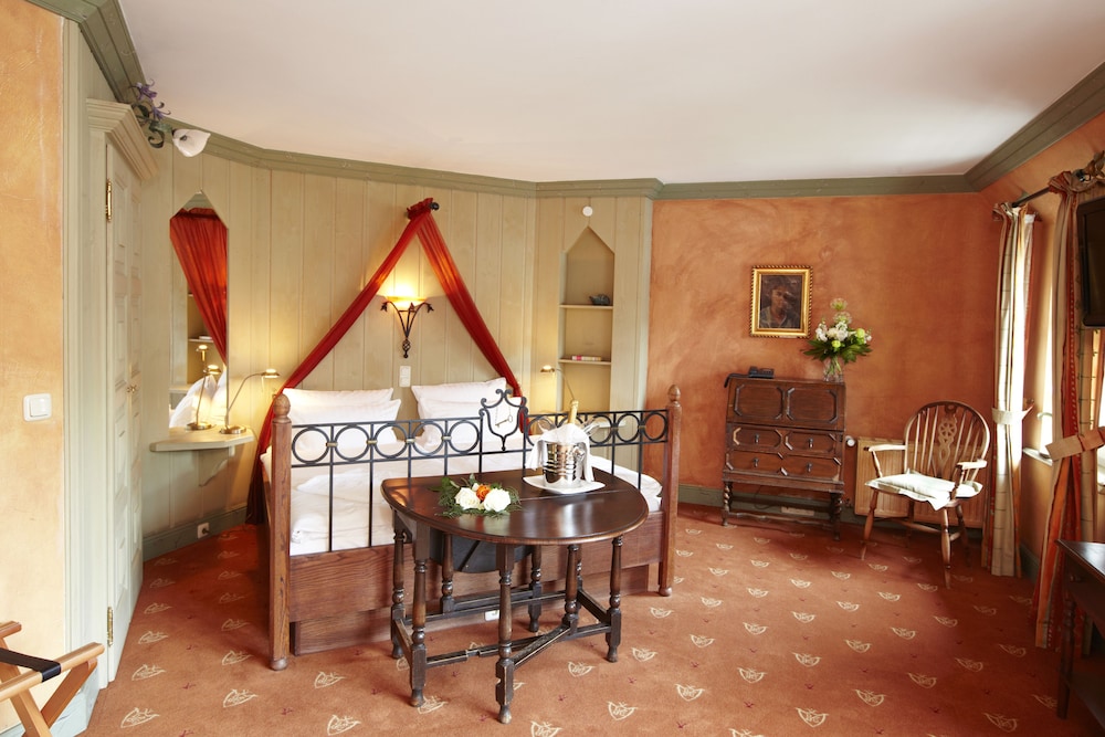 HOTEL FORSTHAUS DAMEROW 3/24
