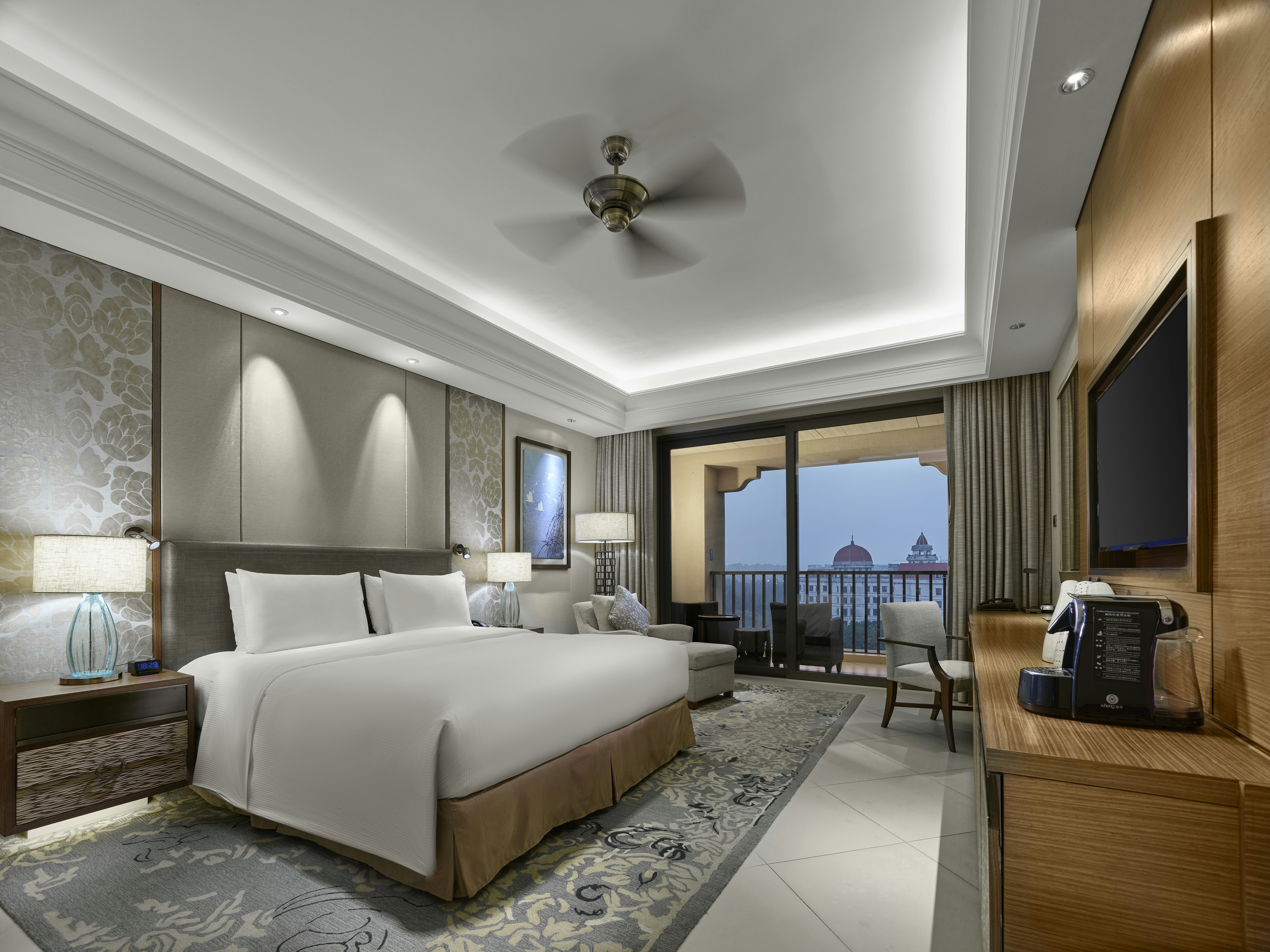 Executive, King Bed