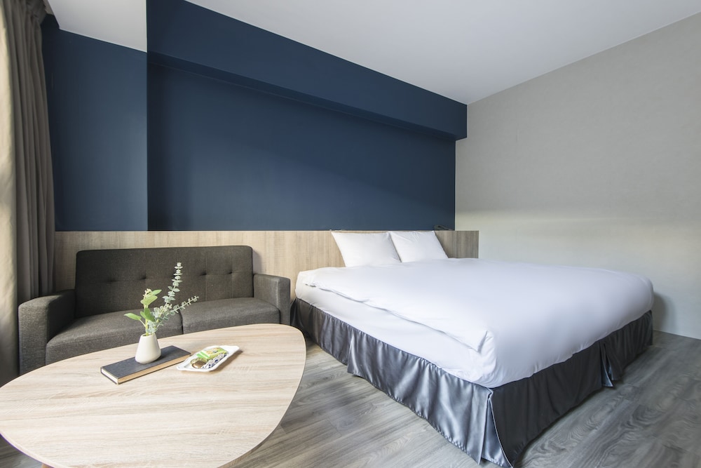 Sparrow Hotel 18/37