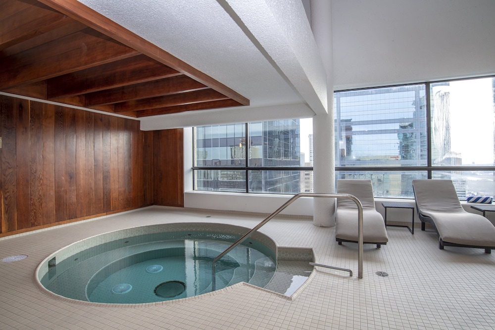 Sandman Signature Edmonton Downtown Hotel 34/46