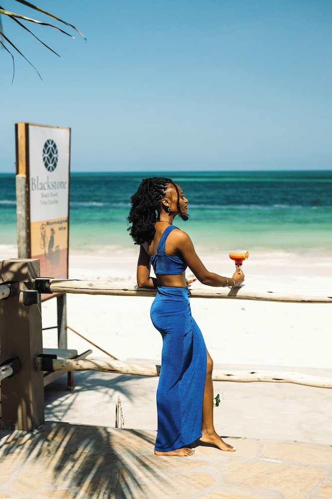 Blackstone Beach Resort 32/40