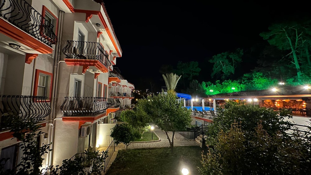 Casa De Levissi Hotel 60/68