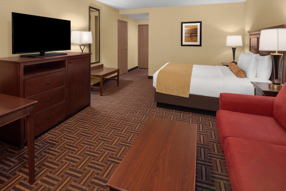 Best Western Plus Redondo Beach Inn 14/34