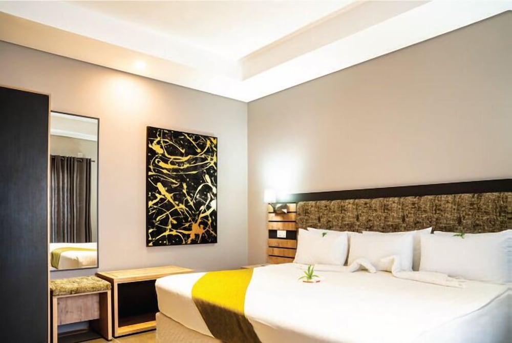 Kalahari Arms Hotel 22/69