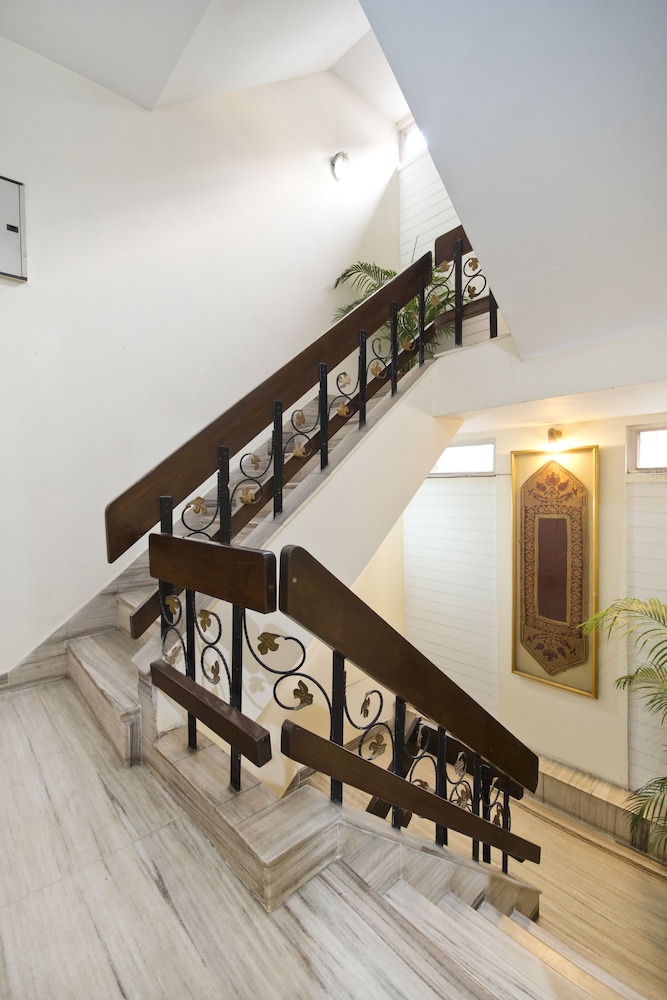 Praskash Kutir 38/70