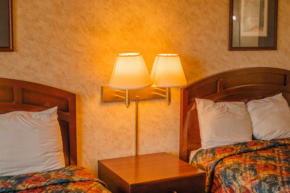 Colfax Inn 34/58