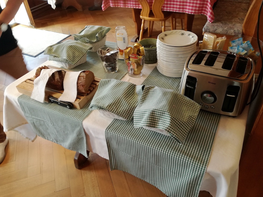 Gasthof Schoenegg 34/50