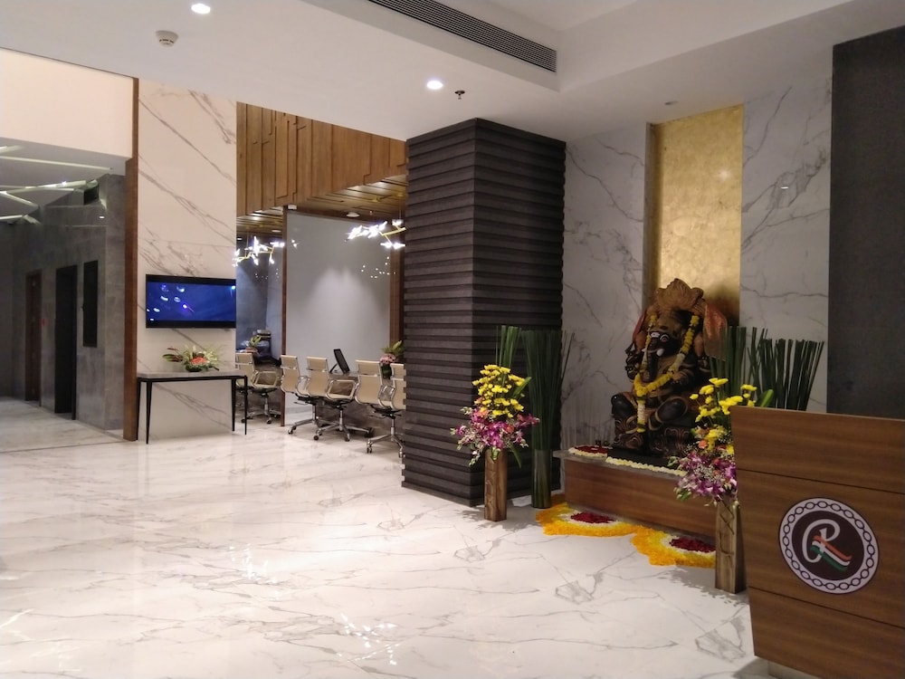 Ramee Hometel 4/50
