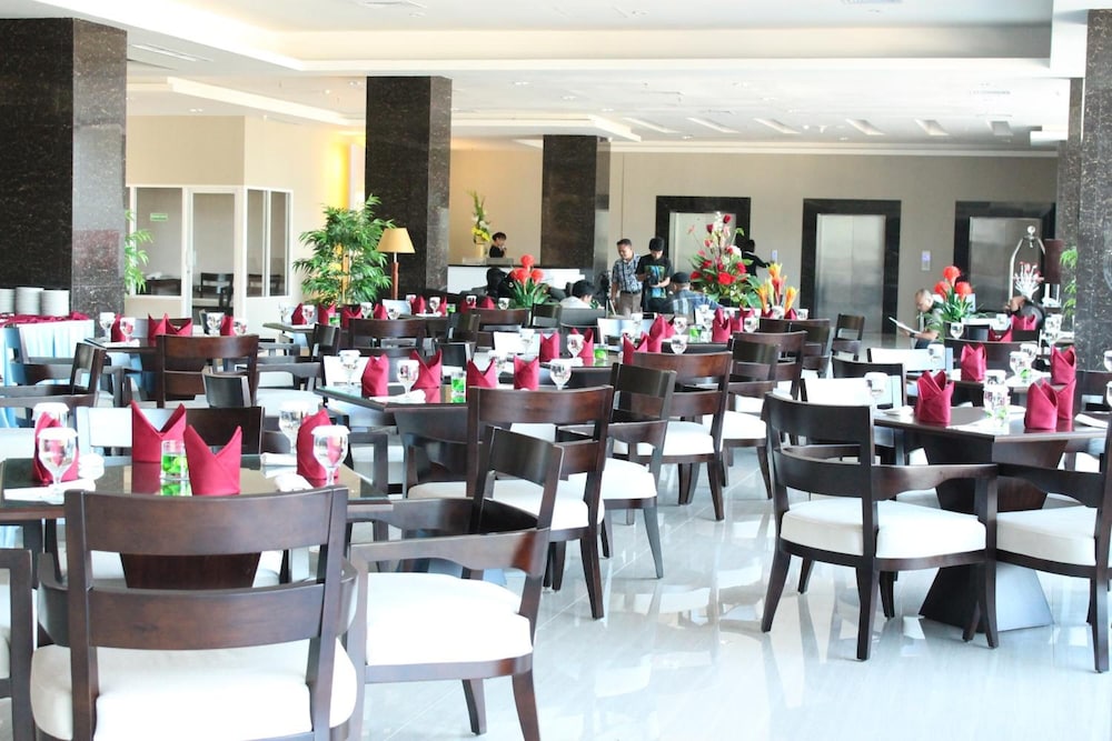 FOX Hotel Gorontalo 36/45