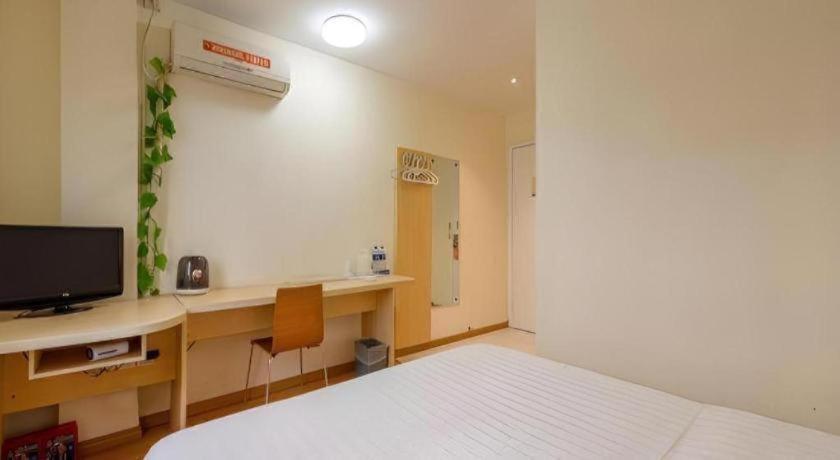7 Days Inn (Foshan Zumiao Metro Station, Weiguo Road) 29/50