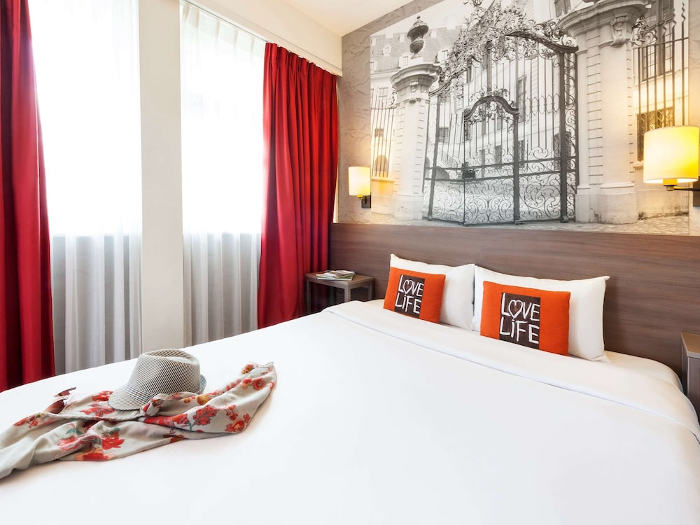 1 BEDROOM, APARTMENT