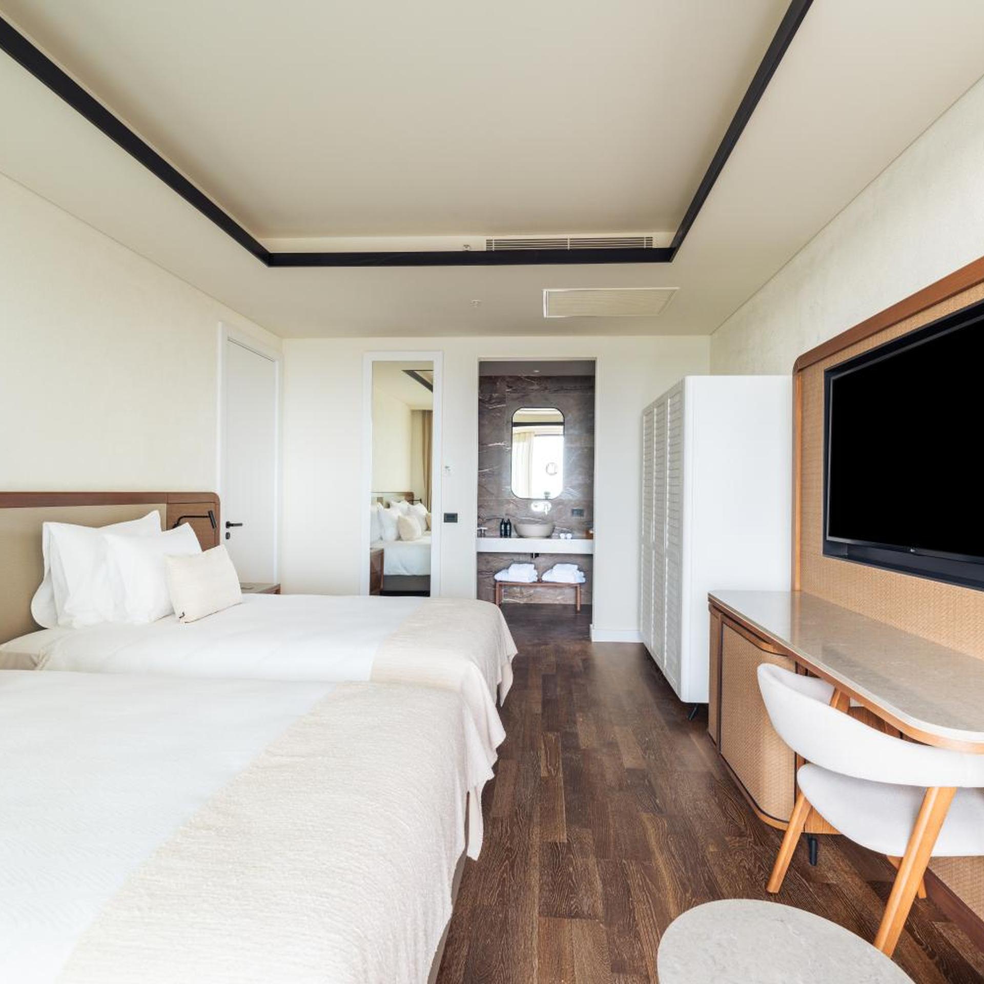 2 Bedrooms, Penthouse Suite, Sea View