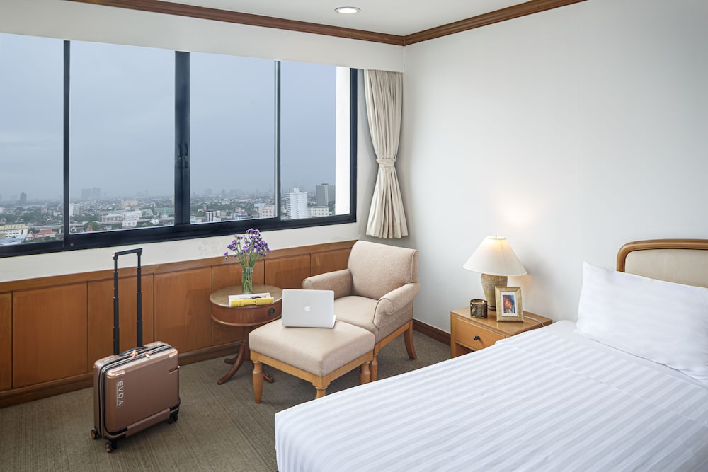 Riverine Place Hotel & Residence 15/72