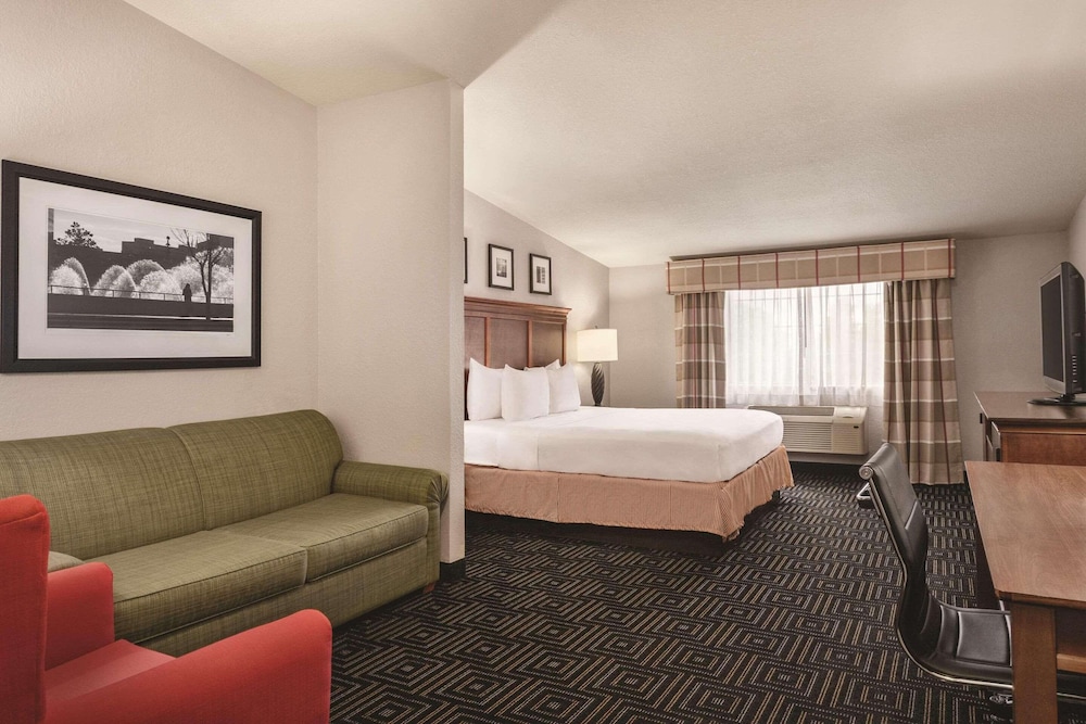 Upgrade, Suite, King Bed, Sofa