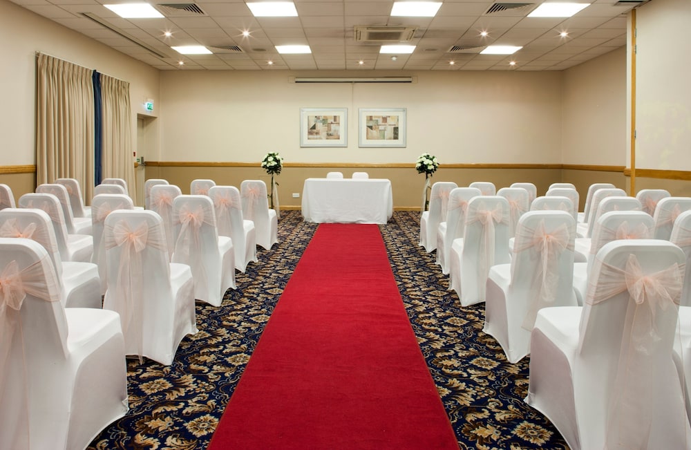 Holiday Inn Leeds Wakefield M1 Jct.40, an IHG Hotel 46/56