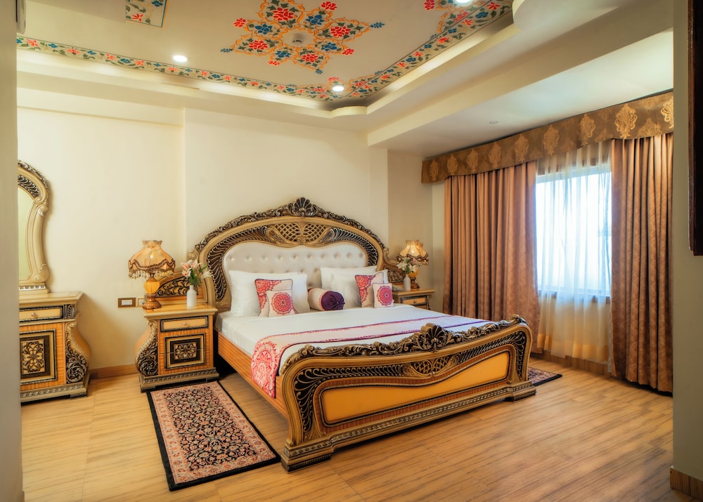 Chokhi Dhani the Palace Hotel 26/74