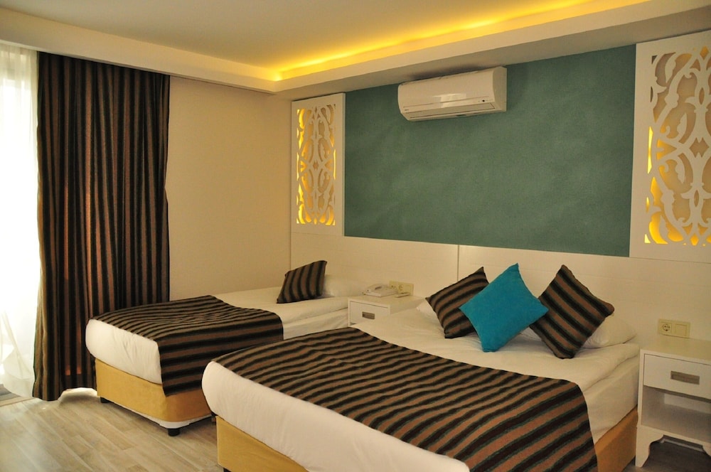 Aura Boutique Hotel 17/49